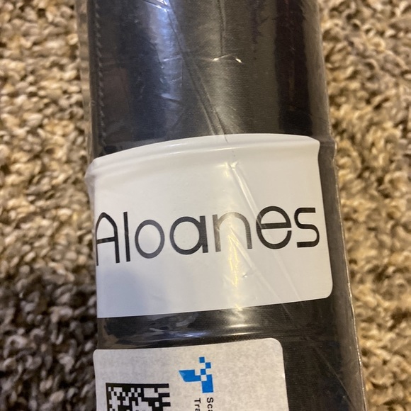 Aloanes large black gaming mat - Picture 3 of 4